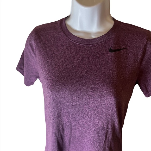 Nike drifit top size xsmall - Picture 3 of 6